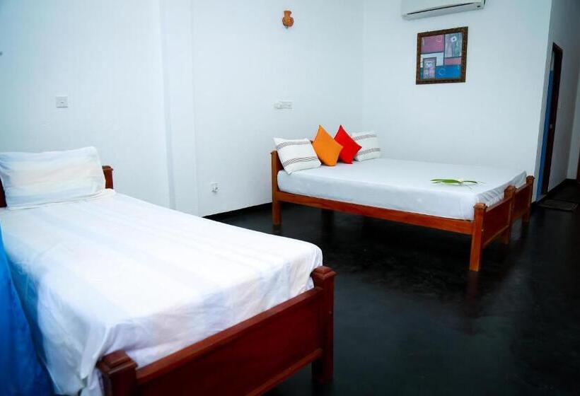 豪华海景房带阳台, Sunray Beach House