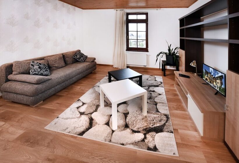 Семейные Апартаменты, Pension Villa Kunerad