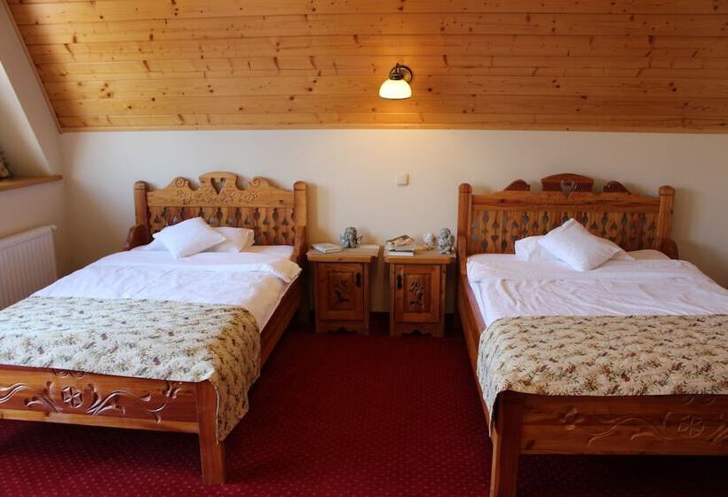 اتاق خانوادگی, Zakopiański Dwór