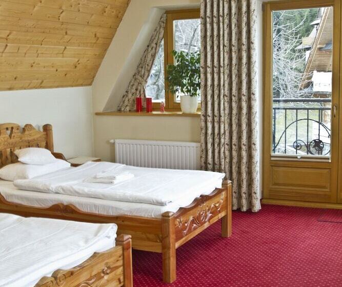 اتاق خانوادگی, Zakopiański Dwór