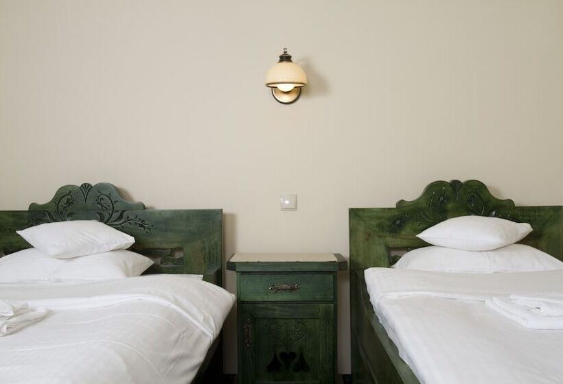 اتاق خانوادگی, Zakopiański Dwór