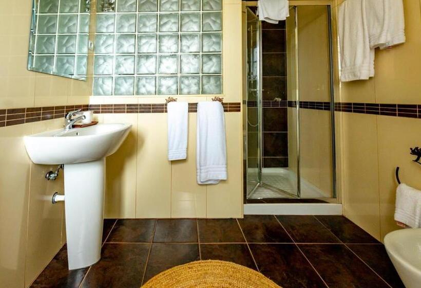 اتاق اکونومی, Quinta Do Quinto