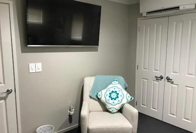 اتاق استاندارد با تخت بزرگ, Grasslands Bed & Breakfast