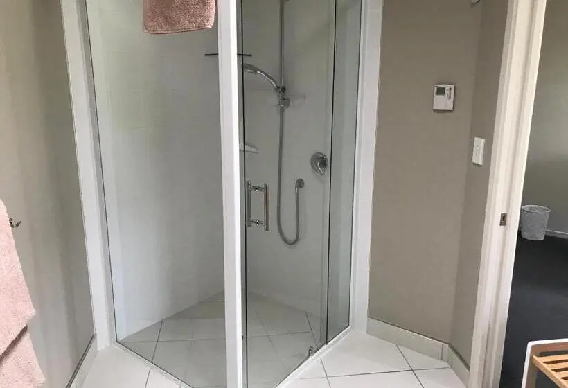 اتاق لوکس, Grasslands Bed & Breakfast