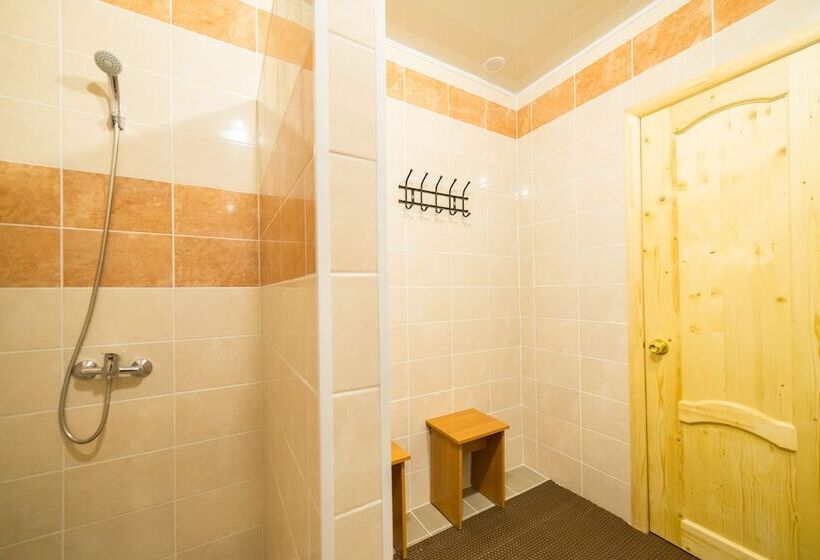 Кровать в Общей Комнате, Hostel Izba