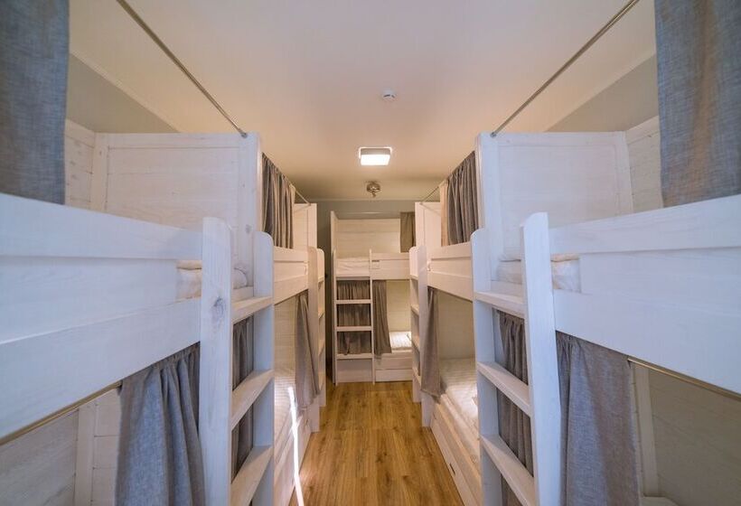 Кровать в Общей Комнате, Hostel Izba