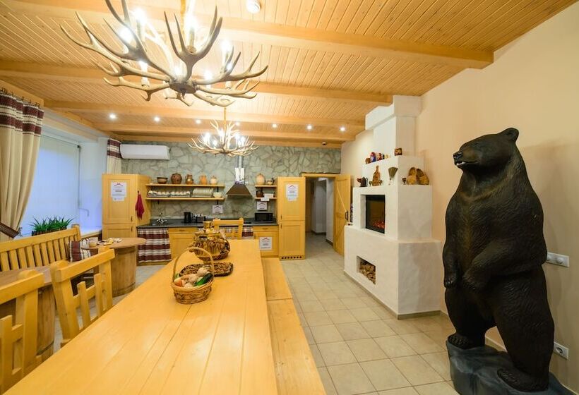 Кровать в Общей Комнате, Hostel Izba