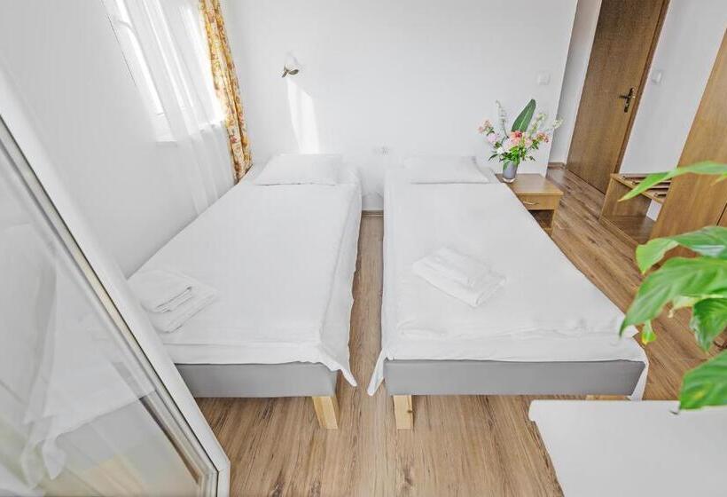 اتاق اکونومی, Dom Wczasowy Beskidy