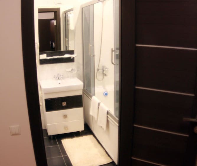 سوییت جونیور, Strannik