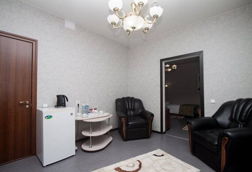 اتاق خانوادگی, Strannik