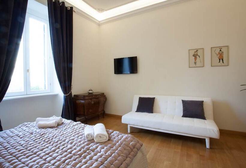 חדר דלוקס, Innsiderome