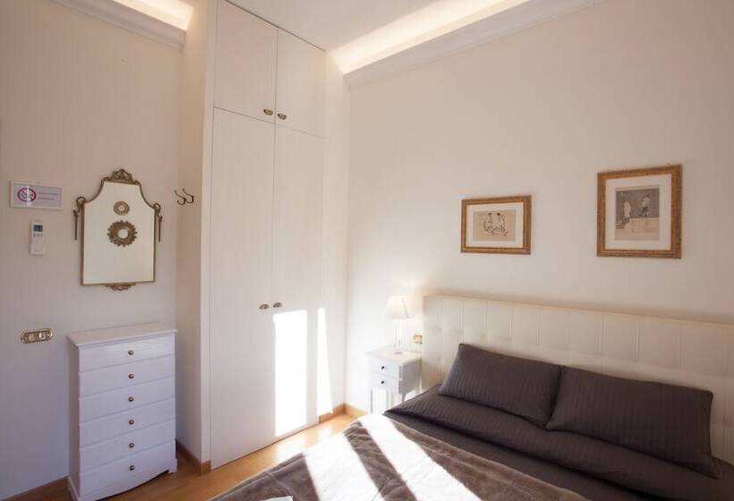 חדר סטנדרט עם מרפסת, Innsiderome