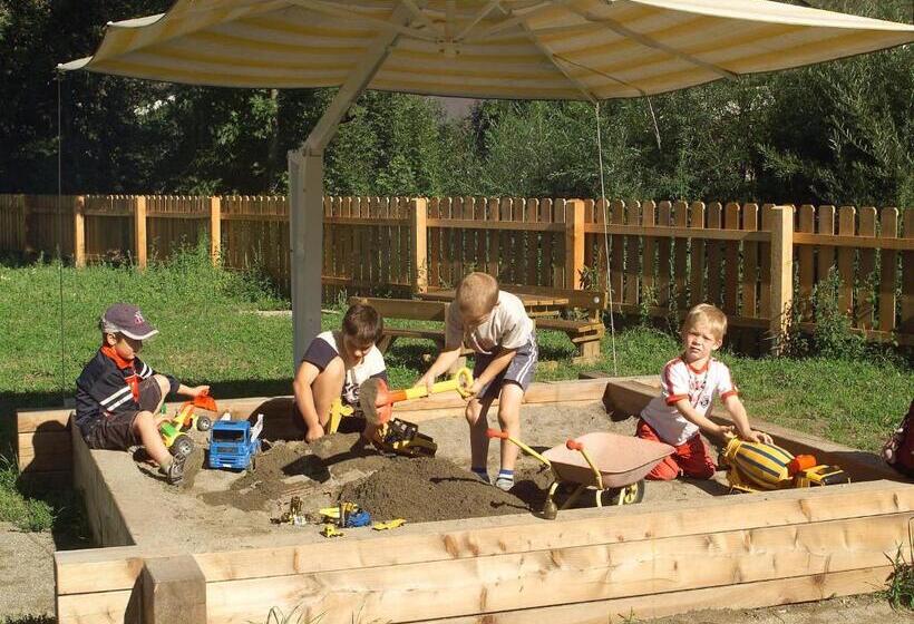 Апартаменты 2 Спальни с Балконом, Appartmenthotel Residence Elvis