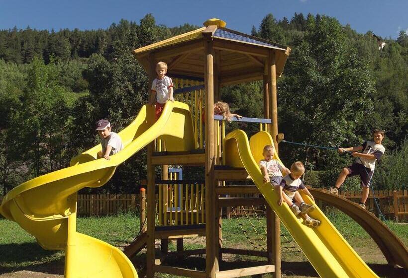 Апартаменты 2 Спальни с Балконом, Appartmenthotel Residence Elvis