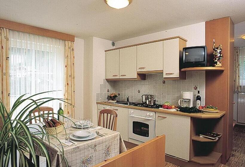 Апартаменты 1 Спальня с Балконом, Appartmenthotel Residence Elvis