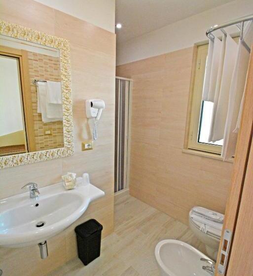 اتاق استاندارد با بالکن و چشم‌انداز دریا, Incanto