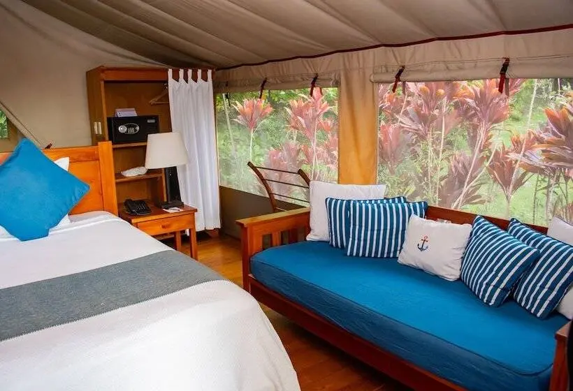چادر با خدمات رفاهی ممتاز, Isla Chiquita Glamping