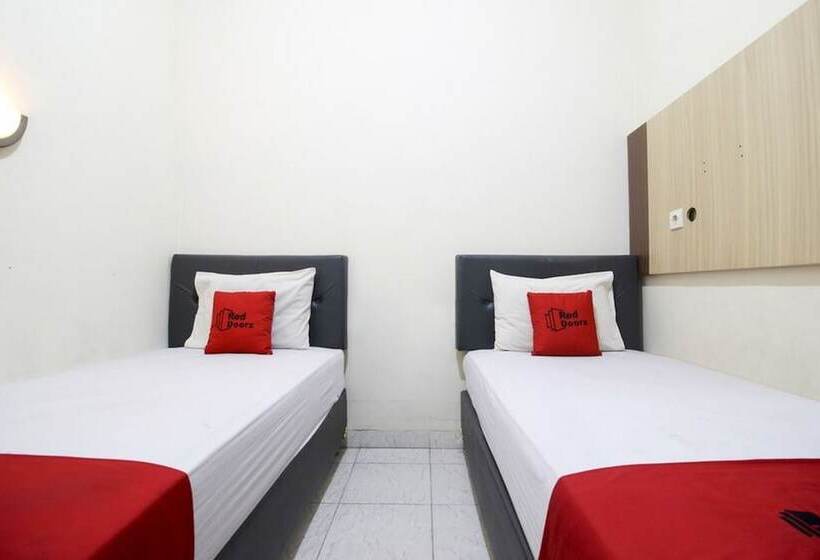 标准间, Reddoorz Plus Near Stadion Mandala Krida