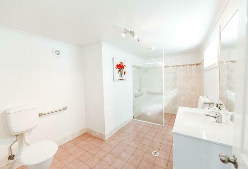 Номер Deluxe, The Berry Inn