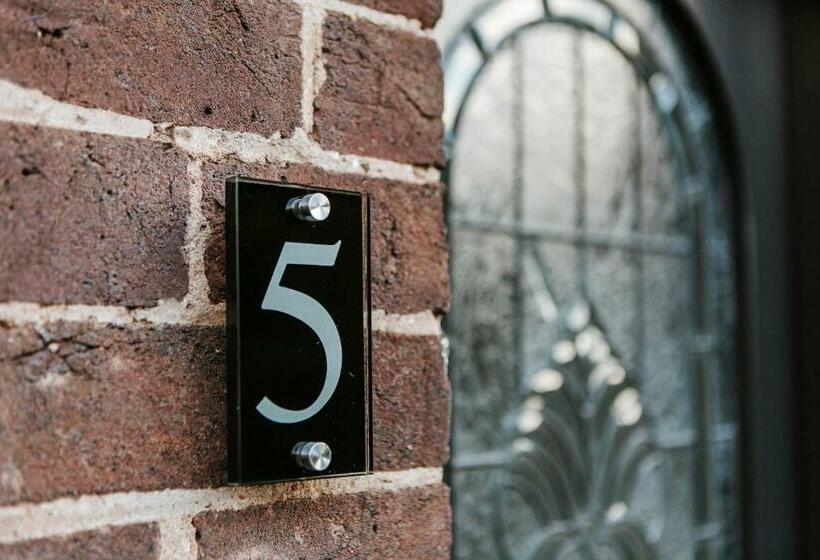 Стандартный Номер Кровать Кинг, The Berry Inn