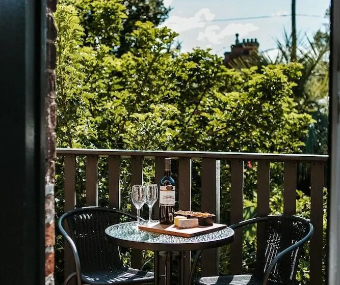 デラックススイート, The Berry Inn