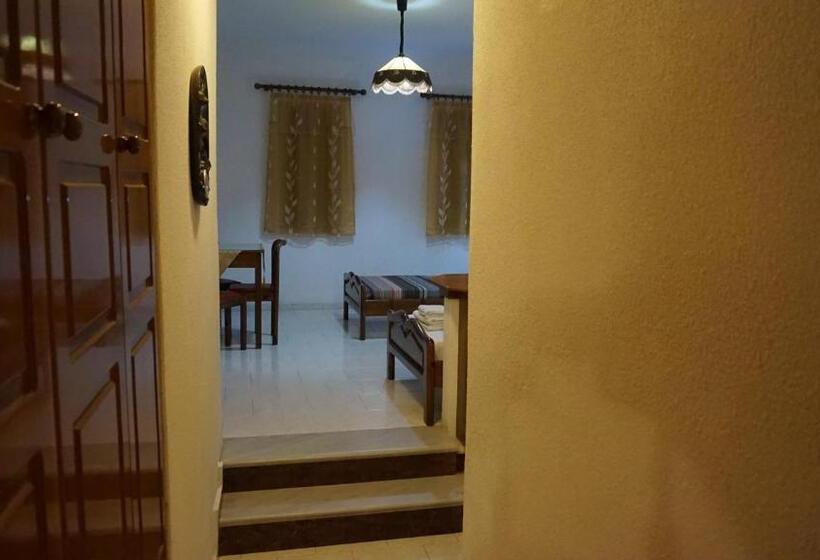 景色の見えるスタンダード４人部屋, Mary