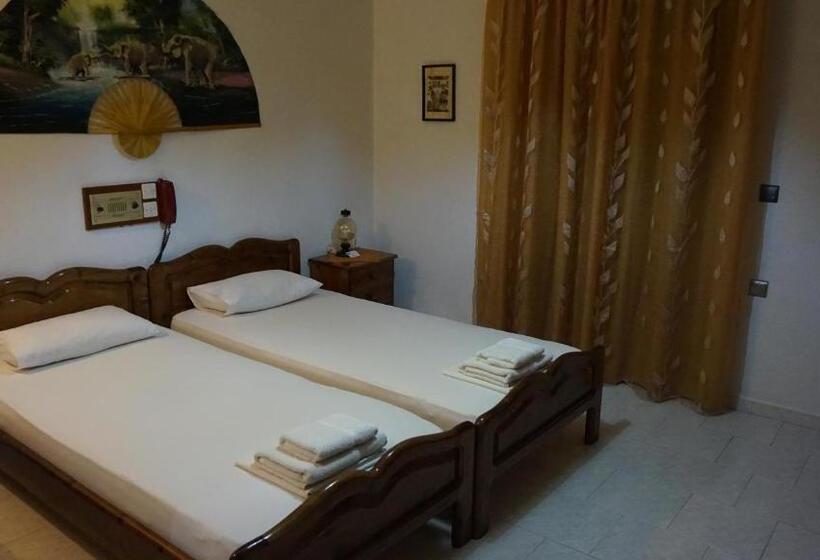 １ベッドルームアパートメント, Mary