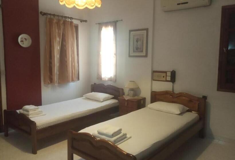 バルコニー付きスタンダードルーム, Mary