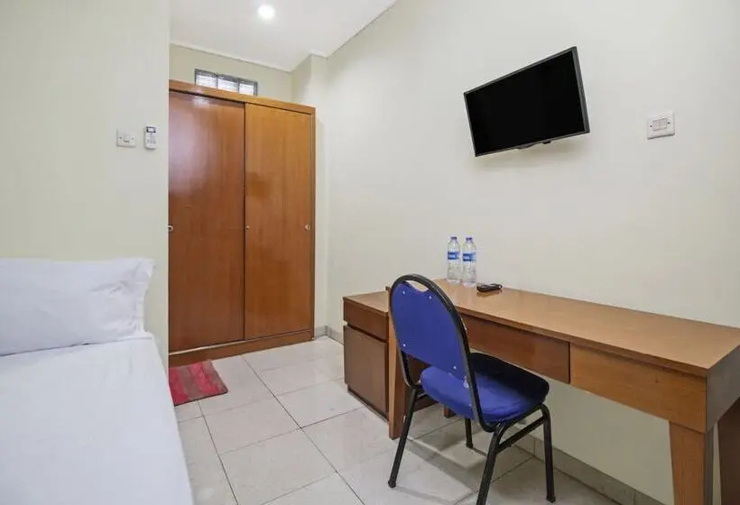 スタンダードルーム, Reddoorz Plus Near Ciputra World Kuningan 2