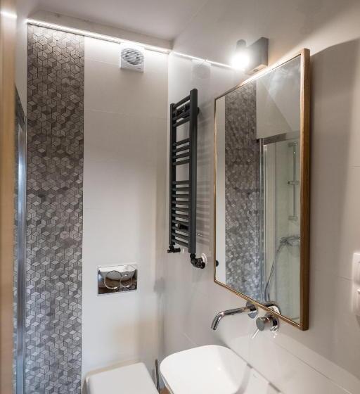 اتاق عادی, Willa Pokusa