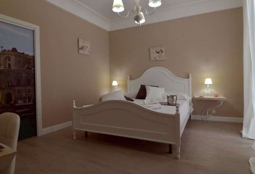 اتاق لوکس, Chiaia Roof