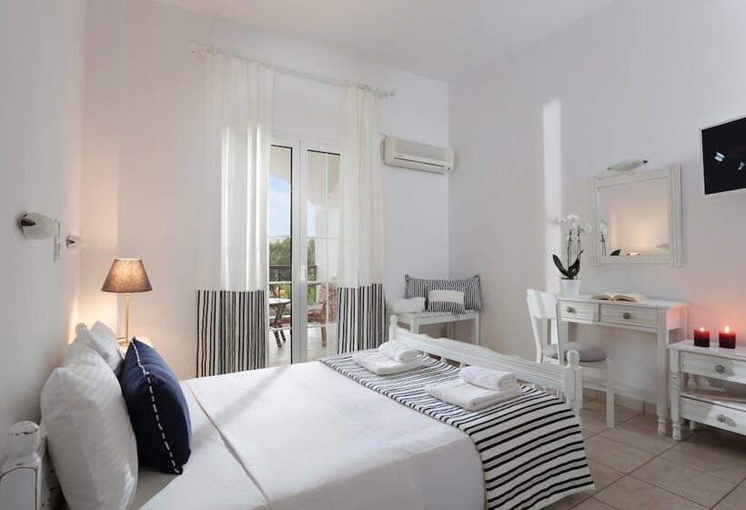 サイドオーシャンビュースタンダードルーム, Iris Beach