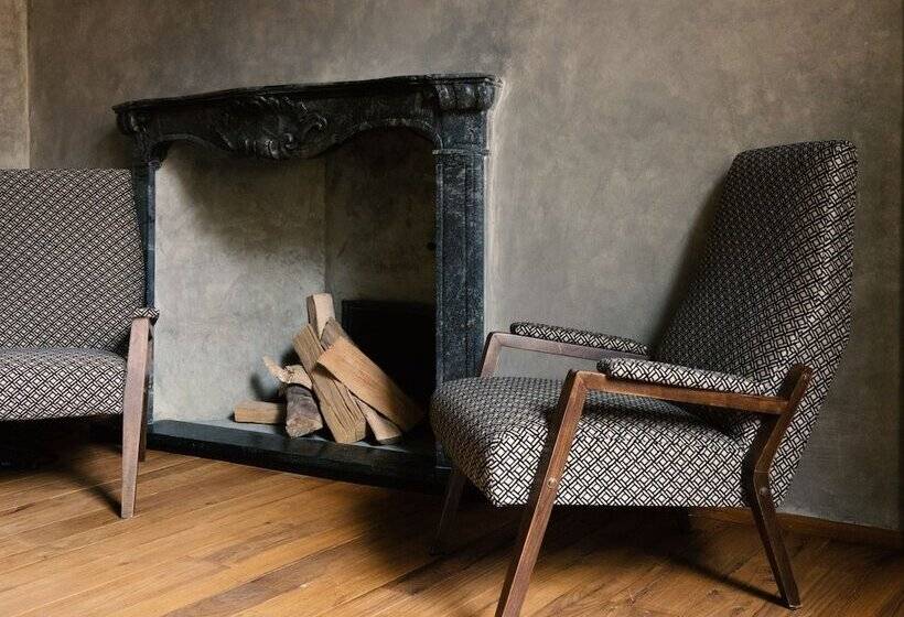 جناح, Palazzo Albricci Peregrini