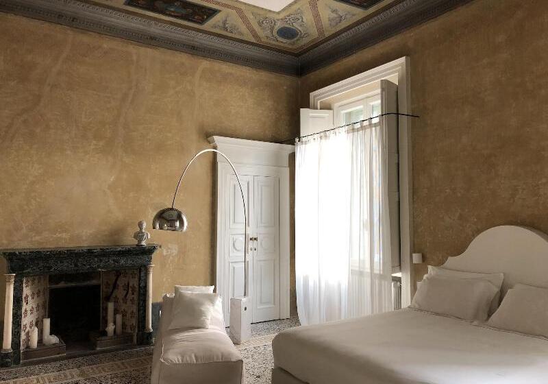 Люкс Повышенной Комфортности, Palazzo Albricci Peregrini