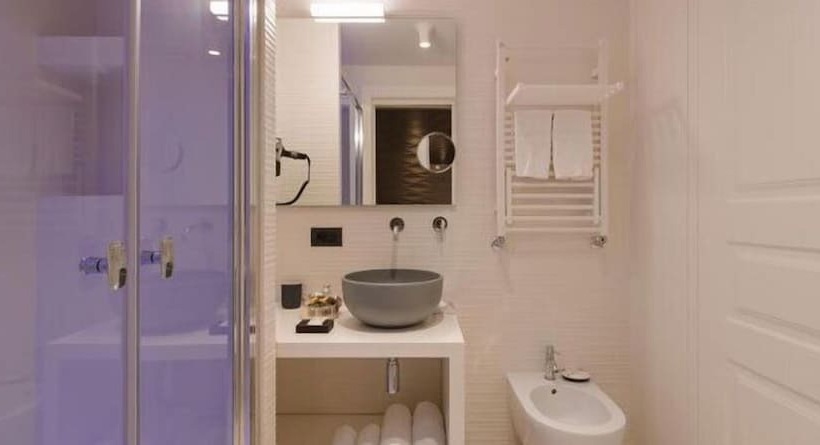 اتاق لوکس, Rhea Silvia Luxury Navona