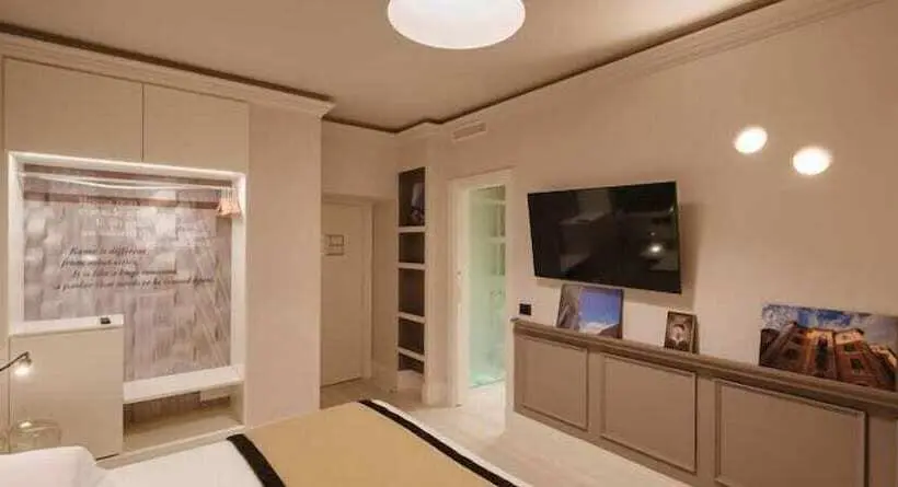 اتاق لوکس, Rhea Silvia Luxury Navona