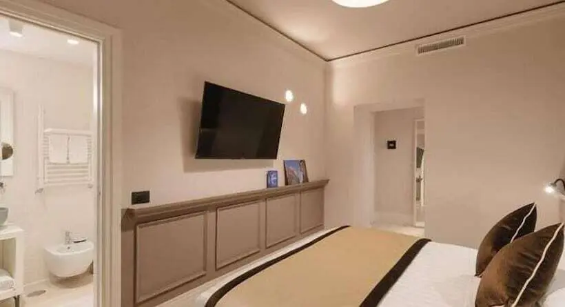اتاق لوکس, Rhea Silvia Luxury Navona