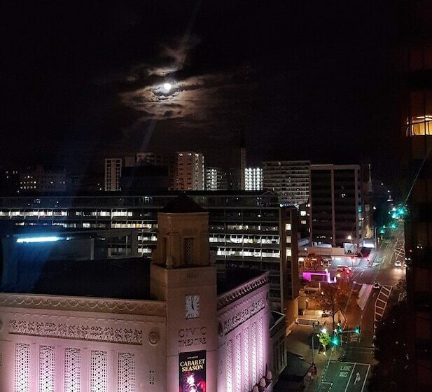 חדר סטנדרד יחיד חדר אמבטיה משותף, Choice Backpackers