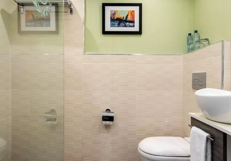 Bed in Shared Room with Shared Bathroom, Choice Backpackers