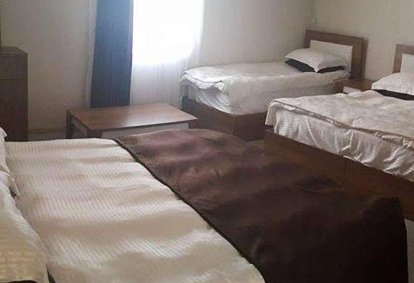 اتاق خانوادگی, Palm Beach