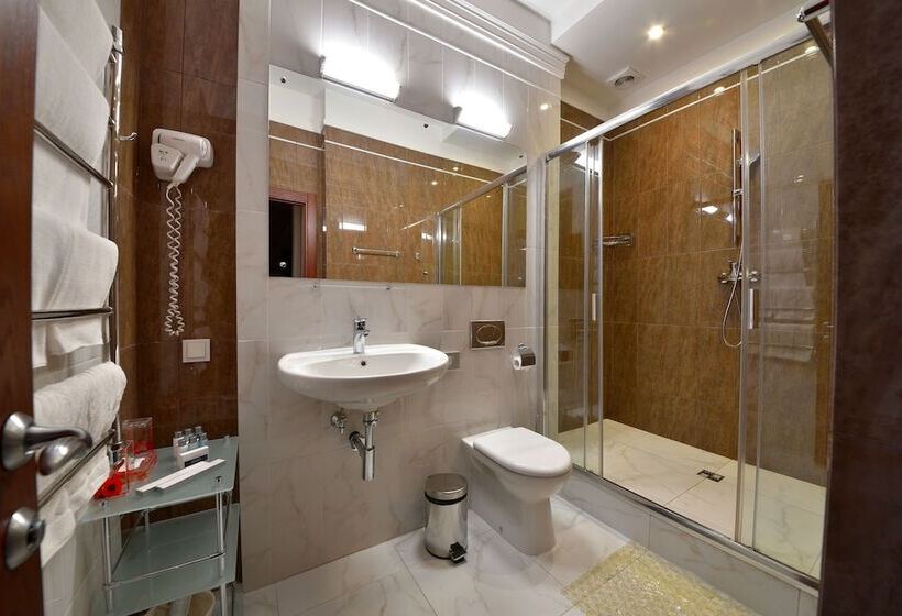 اتاق لوکس, Rachmaninoff