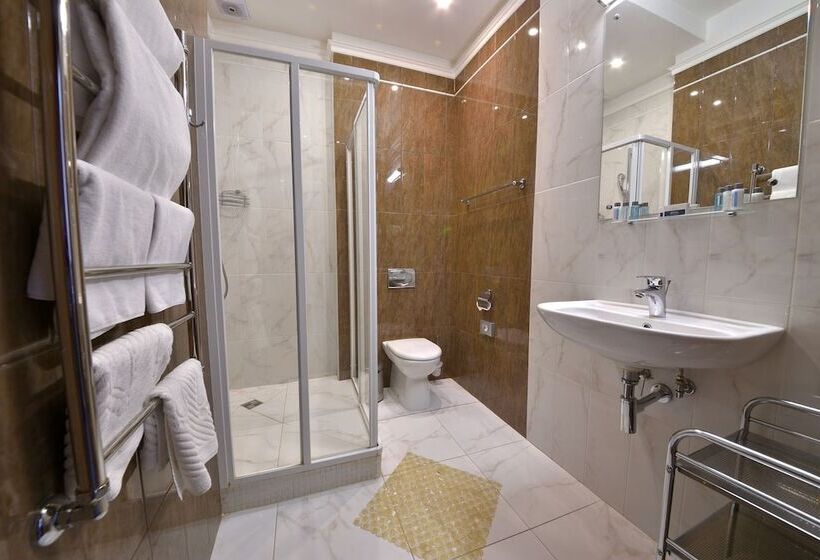 اتاق راحتی, Rachmaninoff