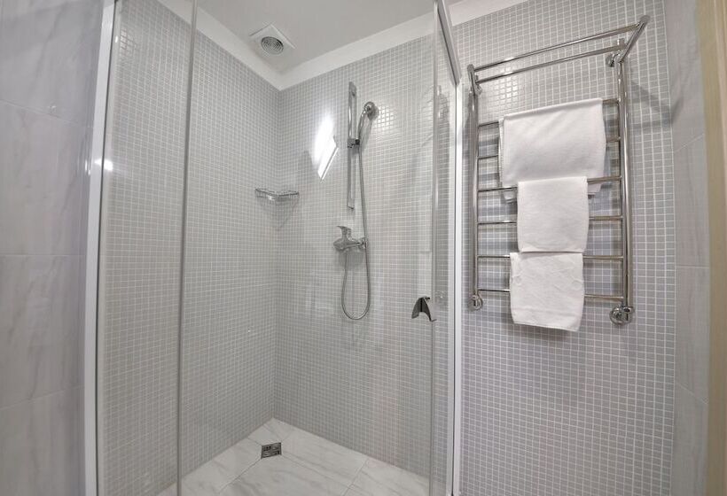 اتاق استاندارد یک نفره, Rachmaninoff