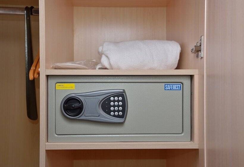 اتاق استاندارد یک نفره, Rachmaninoff