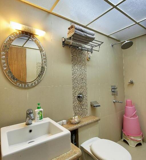 חדר סופריור, Sterling Panchgani