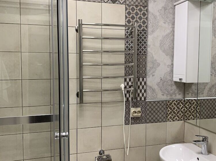 اتاق کلاس بیزنس, Business Hall