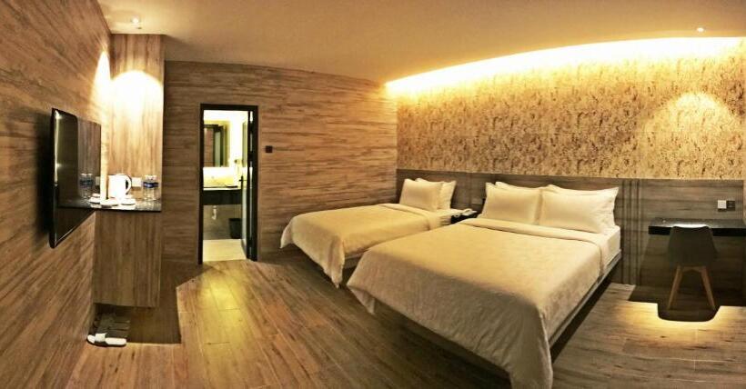 חדר משפחתי דלוקס, Legend Boutique