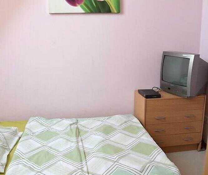 Quarto Estandar, Dom Gościnny Gerus