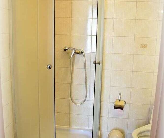 Quarto Estandar, Dom Gościnny Gerus