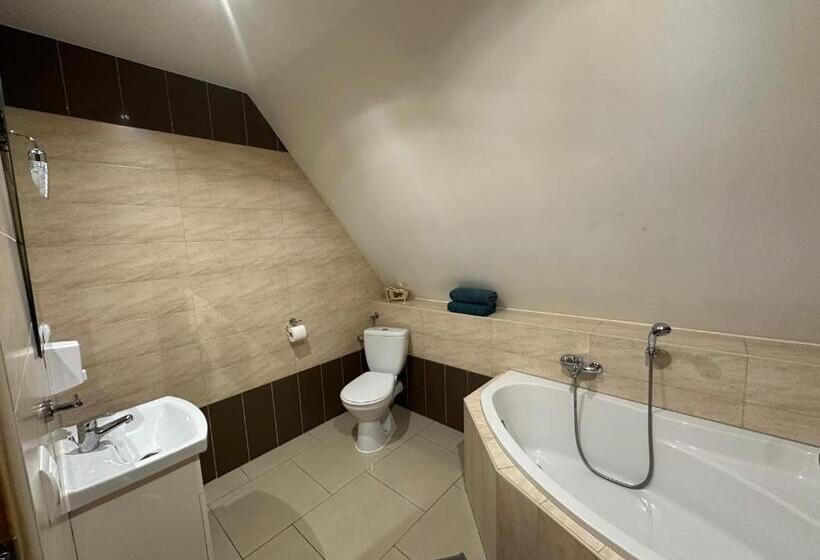 חדר סטנדרט לשלושה, Dom Gościnny Gerus